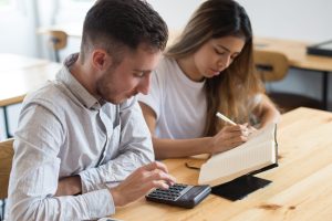 Cálculo passo a passo da taxa de esforço com calculadora