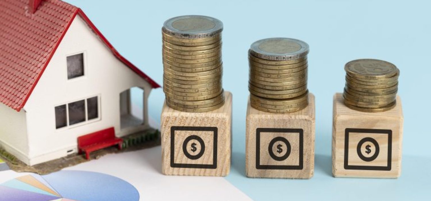 finances-elements-wooden-cubes-assortment-768x432